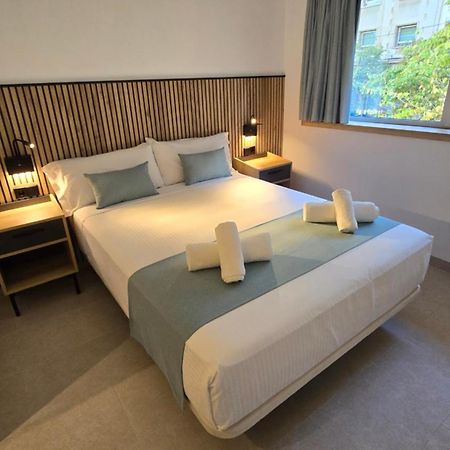 Hostal Rambla 24 By Holihome อาลิกันเต ภายนอก รูปภาพ