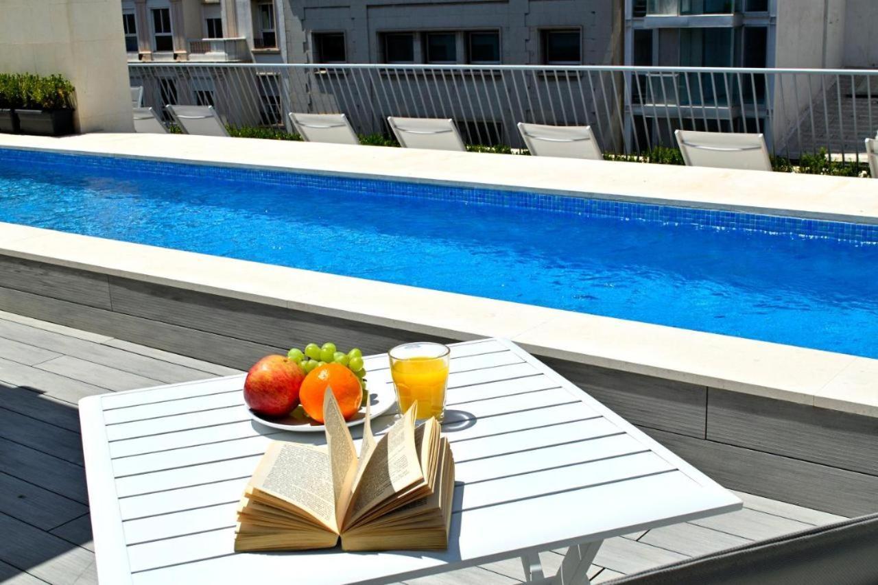 Hostal Rambla 24 By Holihome อาลิกันเต ภายนอก รูปภาพ
